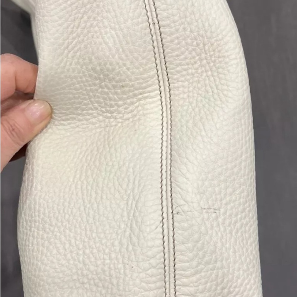 Gucci Leather Soho Large Interlocking GG Logo Hobo Bag In Ivory - Picture 5 of 11